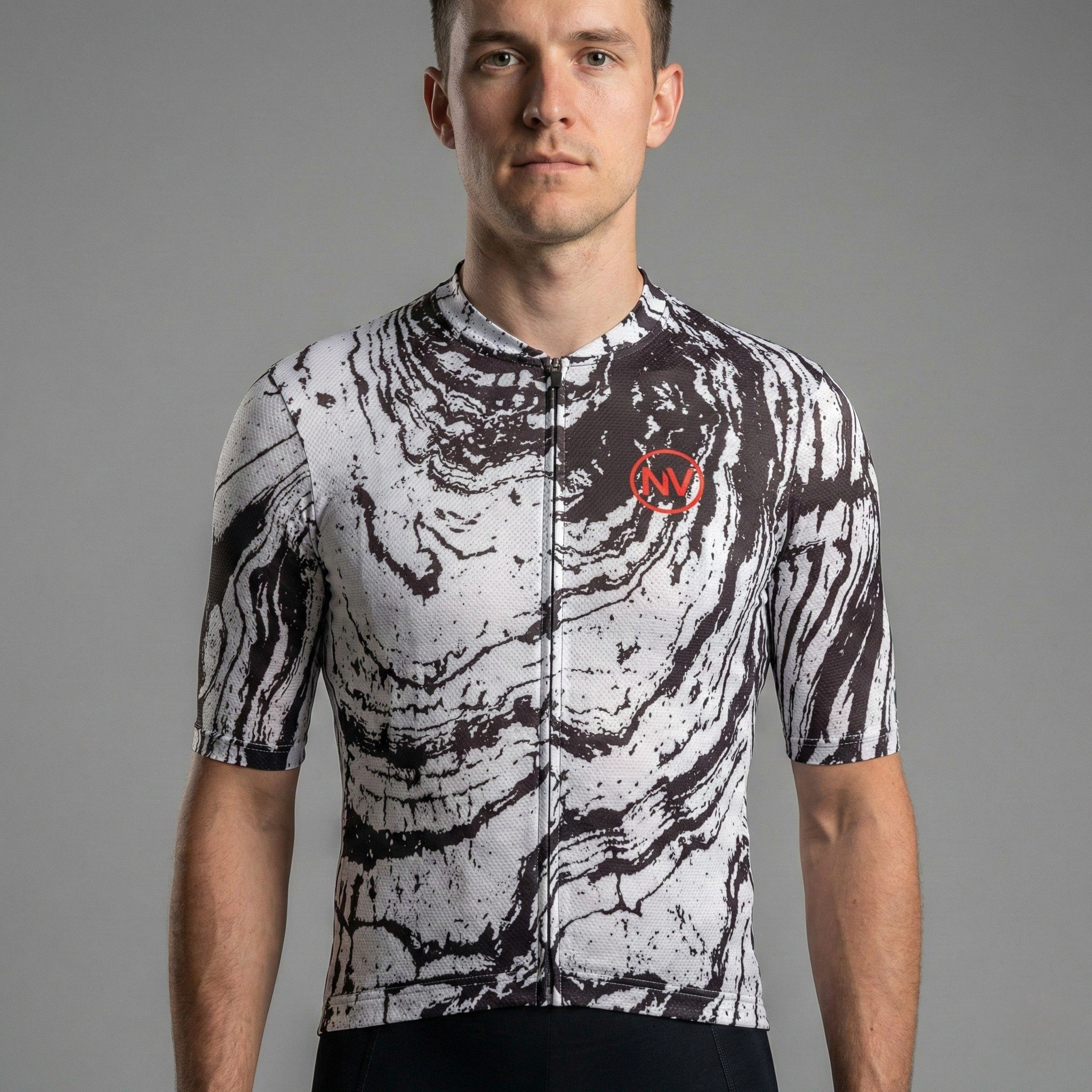 Cycling Strata Short Sleeve Jersey – Aero Fit Black Sleek Design Summer | Nomad Vélo