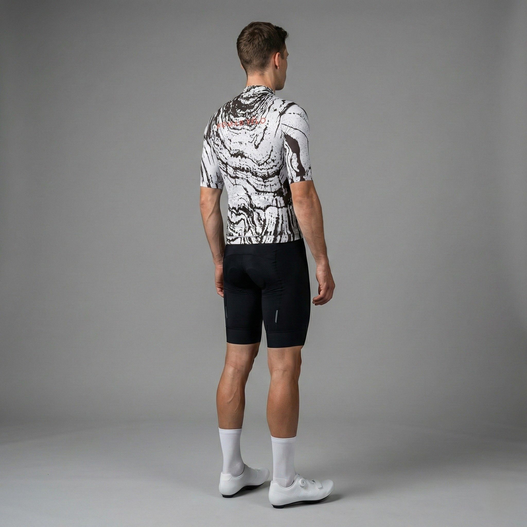 Cycling Strata Short Sleeve Jersey – Aero Fit Black Sleek Design Summer | Nomad Vélo